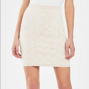 BCBG Maxazria White and Gold Print Bodycon Pencil Skirt
